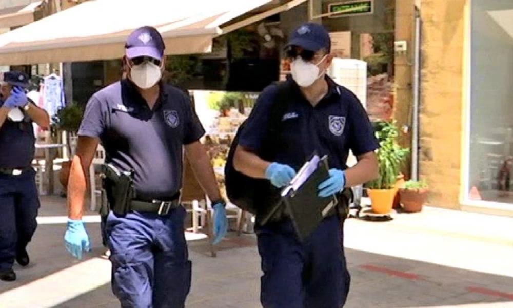 Συναγερμός στην ΕΛ.ΑΣ. για κύκλωμα με πλαστά μοριακά τεστ και έγγραφα εμβολιασμού